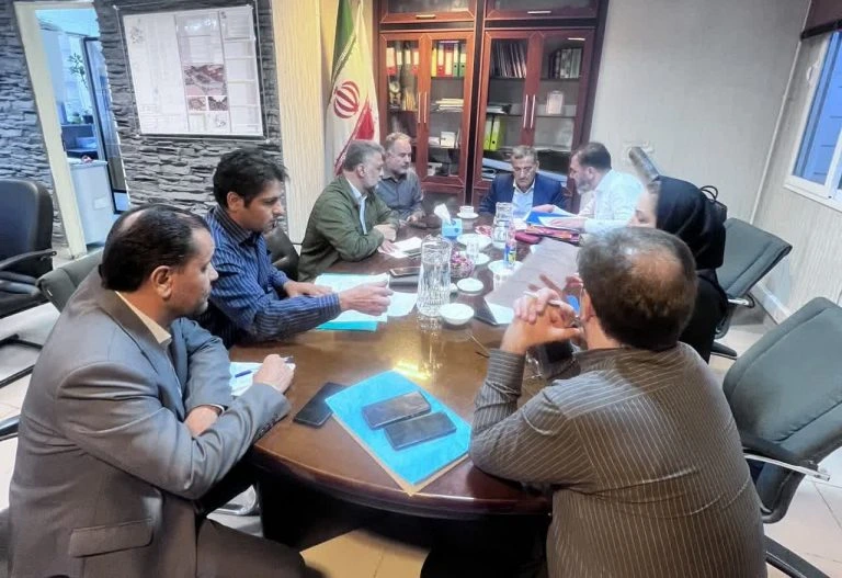 Holding a facilitation committee meeting to expedite citizens' affairs