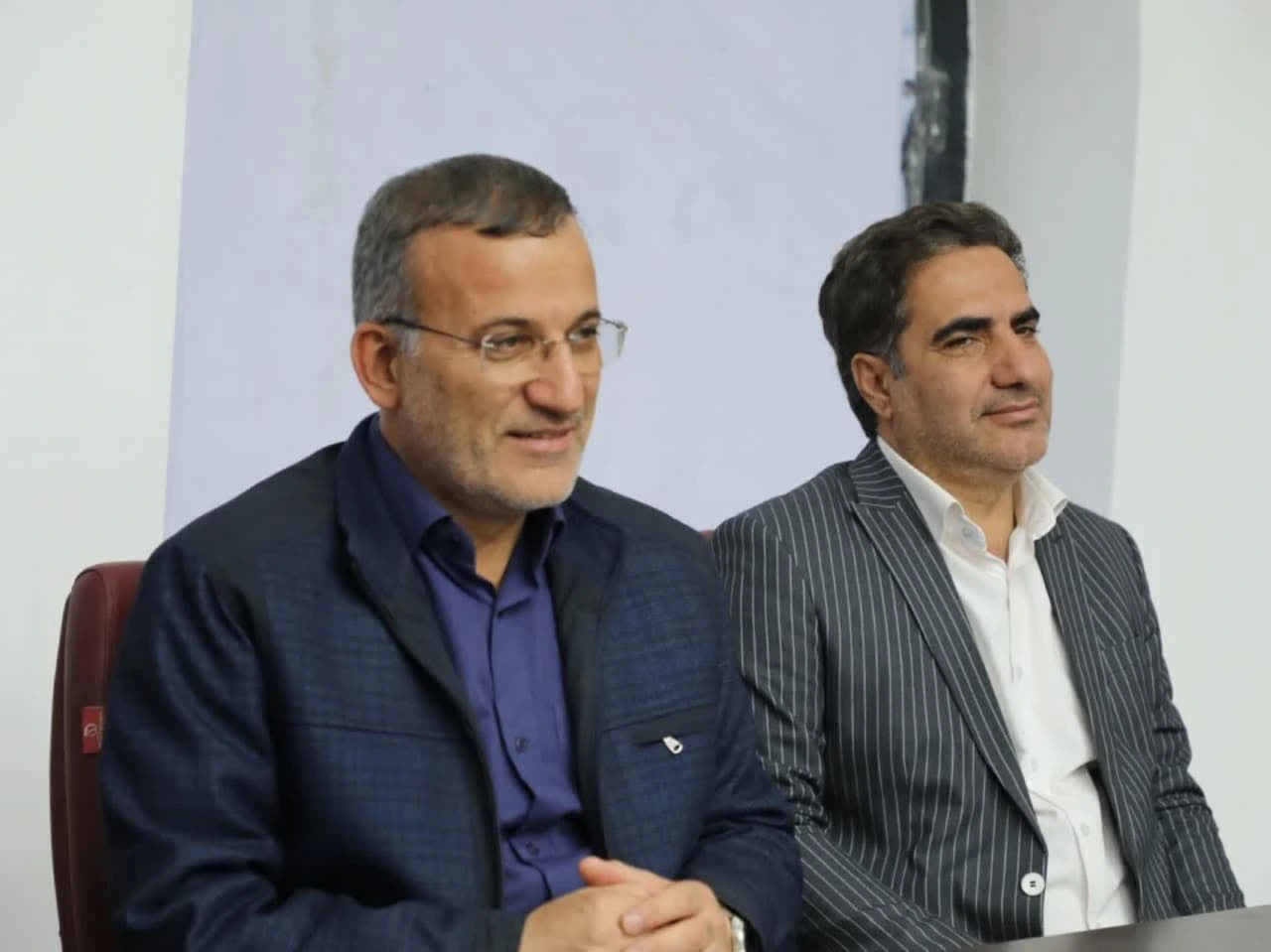 Holding an extraordinary meeting of the council of deputies and managers of the Arak municipality at the site of the Aftab commercial complex and parking garage