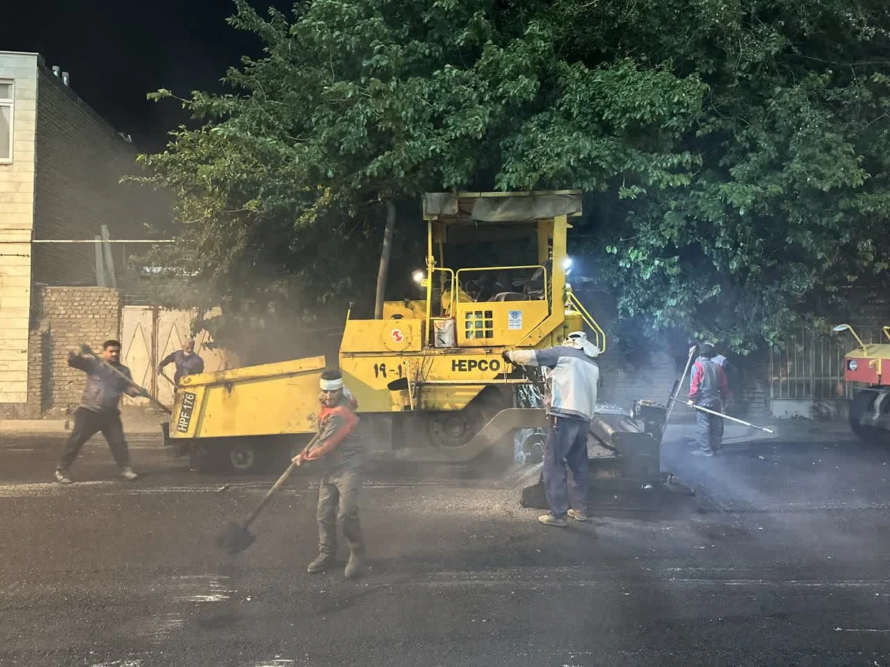 Night asphalt marathon, in the heart of Arak city