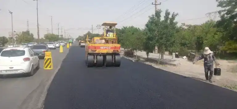 Distribution of about 796 tons of asphalt in one night; the improvement of Arak city streets will not stop