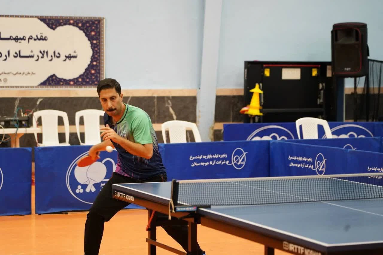 The bronze medal of the national municipalities tennis competitions was awarded to the municipality of Arak