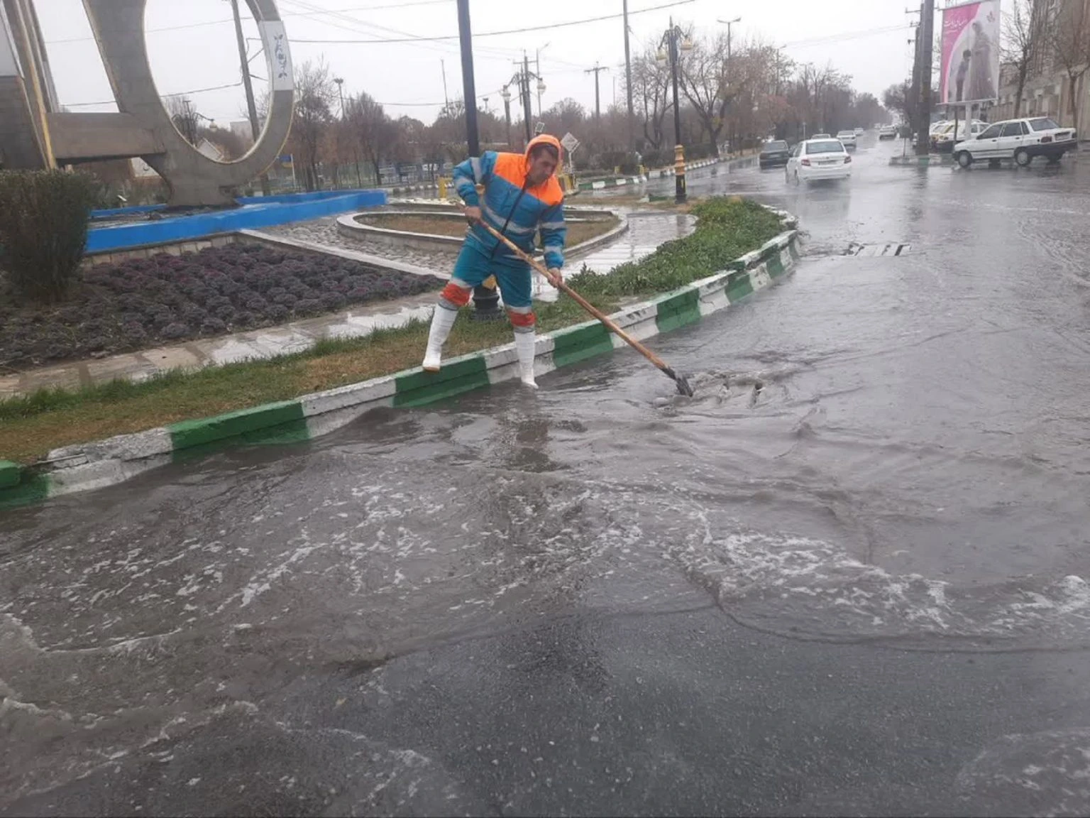 Municipality of Arak Metropolis on Alert Following Rainfall