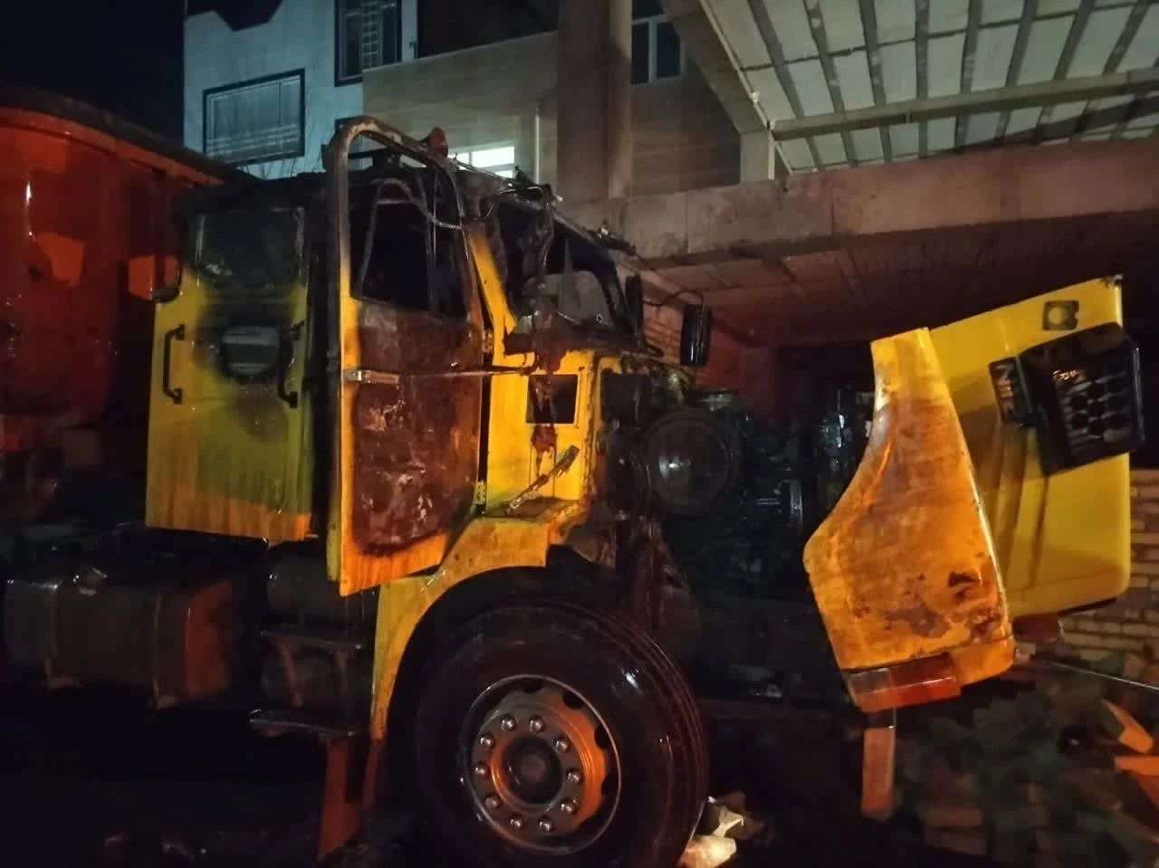 A busy week for Arak firefighters; from extinguishing a deserted house fire to controlling a Volvo truck blaze