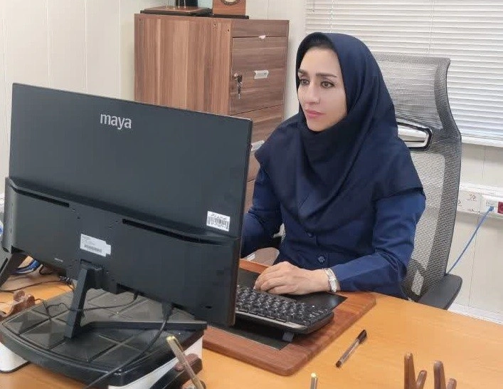 نگار عبدلی